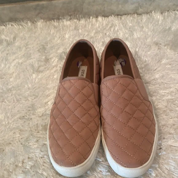 Steve Madden Shoes Steve Madden Warm Pink Quilted Loafers